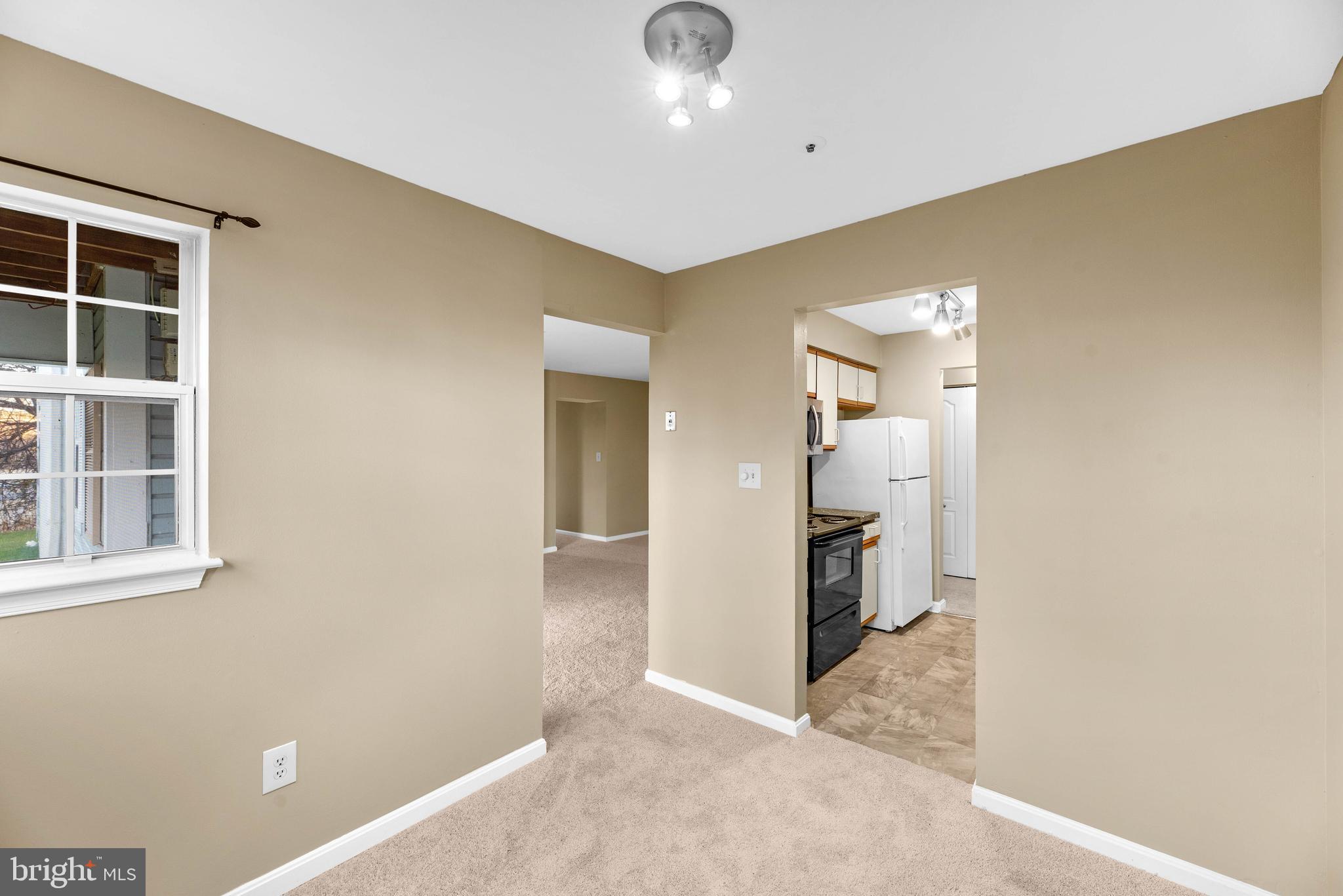 8613 Falls Run Road, Unit C Ellicott City, MD 21043 - Photo 9 of 31 Dining Room
