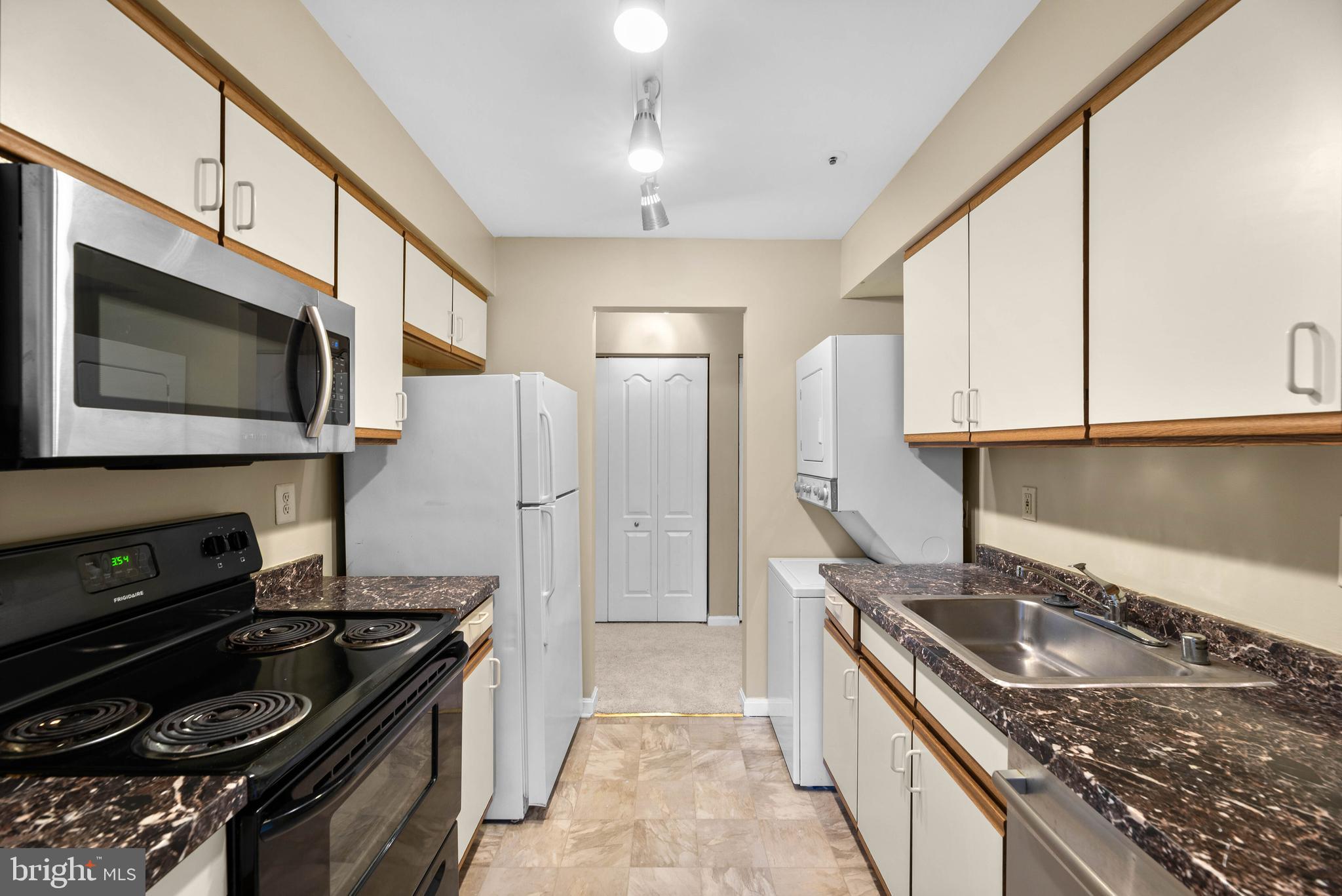 8613 Falls Run Road, Unit C Ellicott City, MD 21043 - Photo 10 of 31 Kitchen