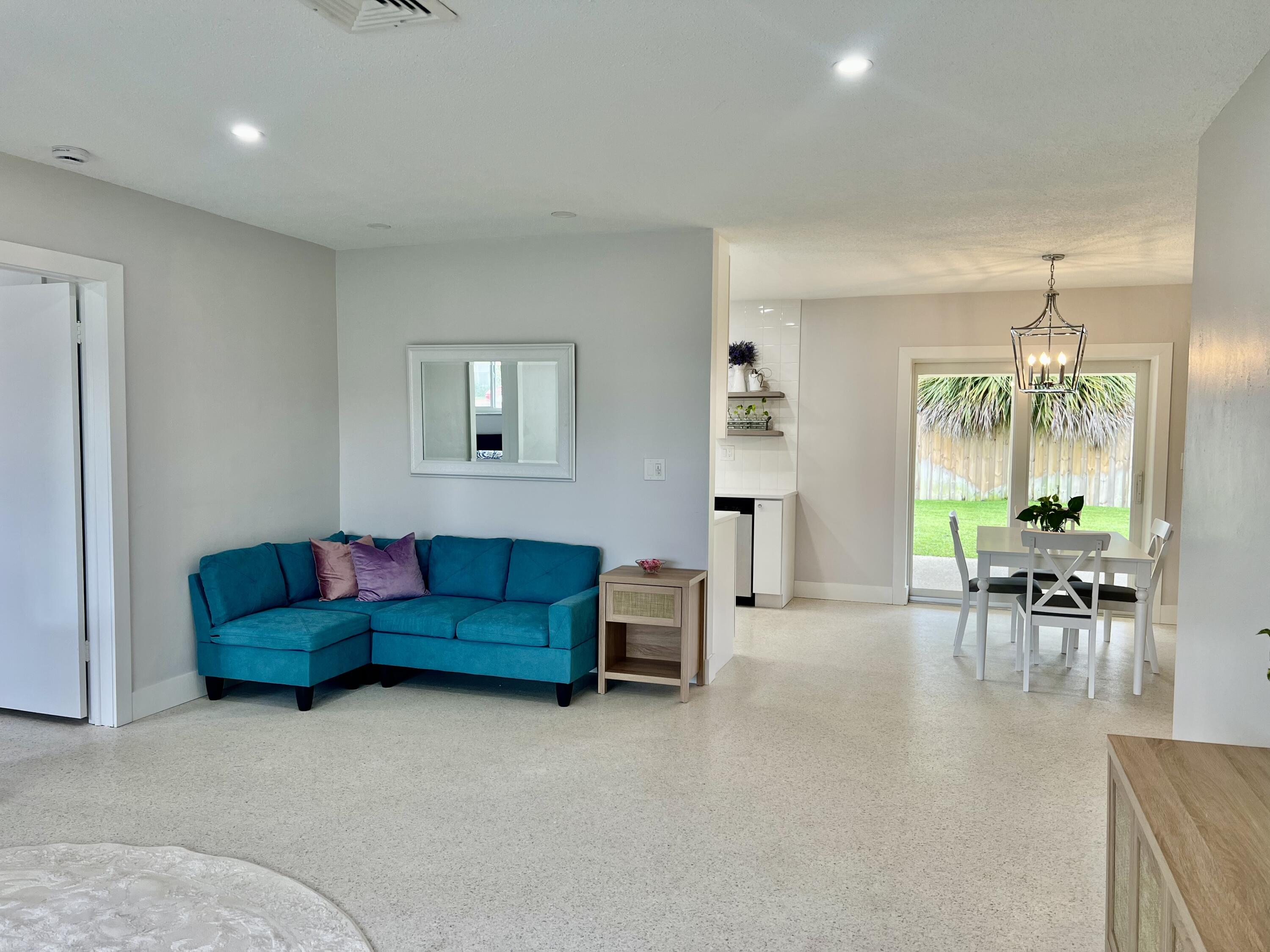 214 Southwest 3rd Street Boca Raton, FL 33432 - Photo 6 of 53 FullSizeRender