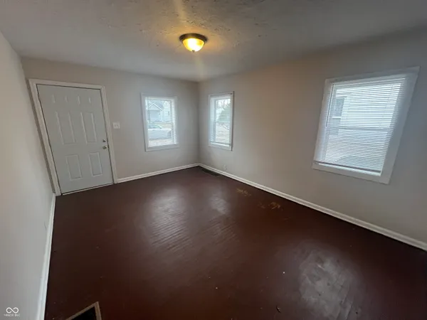 $1,195 | 3915 Hillside Avenue, Indianapolis, IN 46205