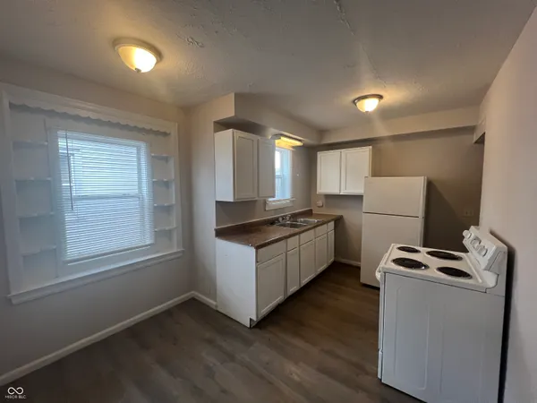 $1,195 | 3915 Hillside Avenue, Indianapolis, IN 46205