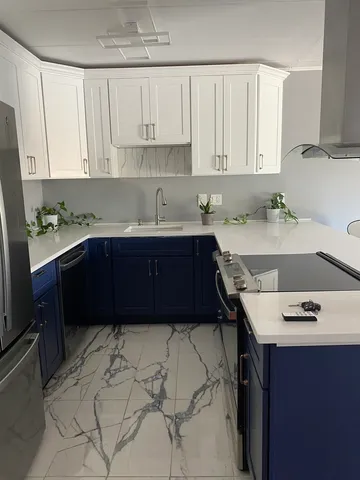 $185,000 | 10109 South Cicero Avenue, Unit 206, Oak Lawn, IL 60453