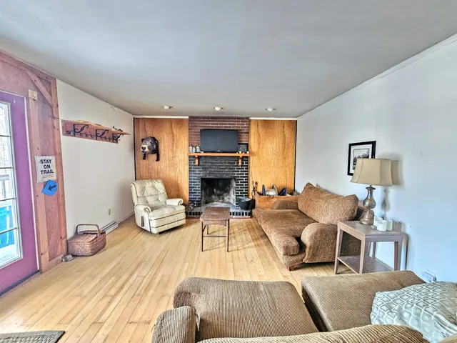 $299,000 | 52 N Road, Wilmington, VT 05363