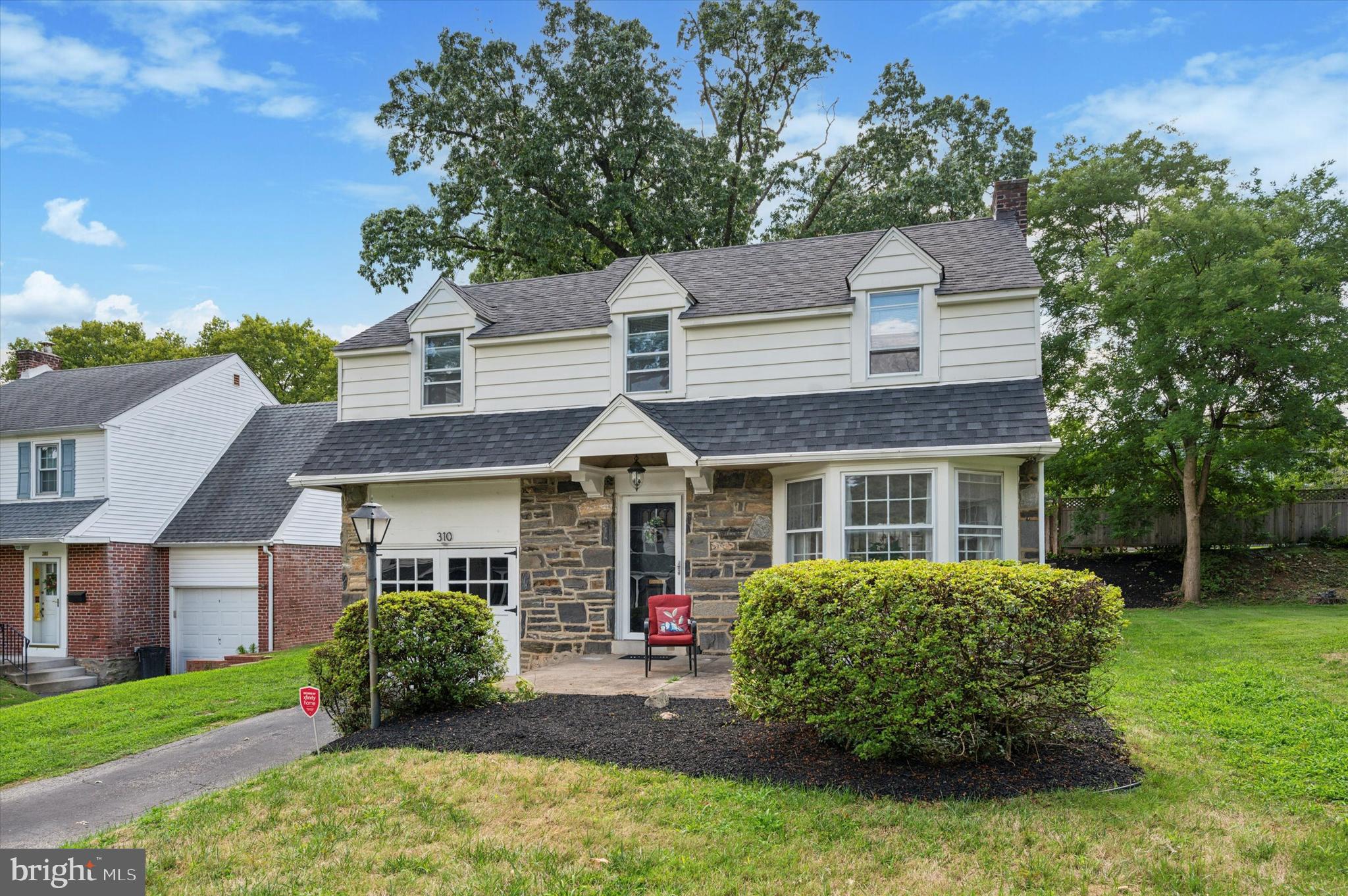 310 Canterbury Road Havertown, PA 19083 - Photo 2 of 33