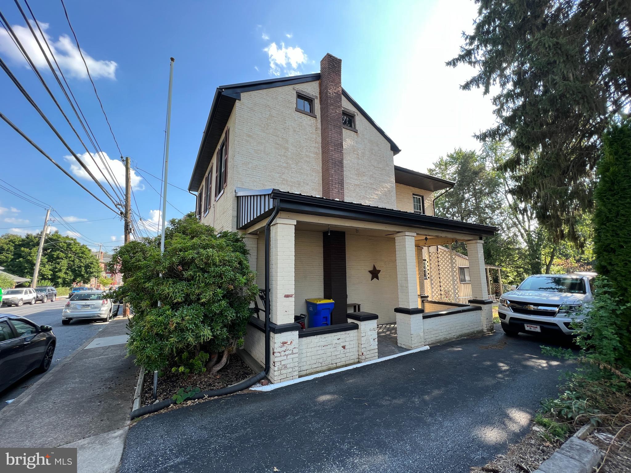 447 North Spring Street Middletown, PA 17057 - Photo 2 of 21 Gallery Image 2