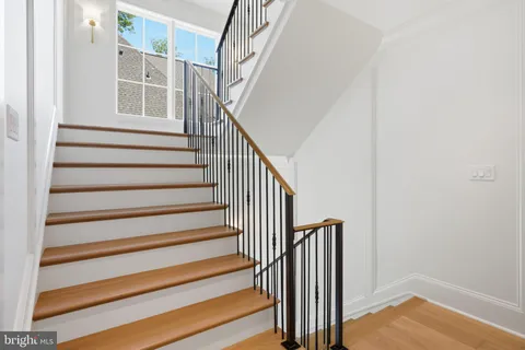 $5,295,000 | 6008 Oakdale Road, McLean, VA 22101