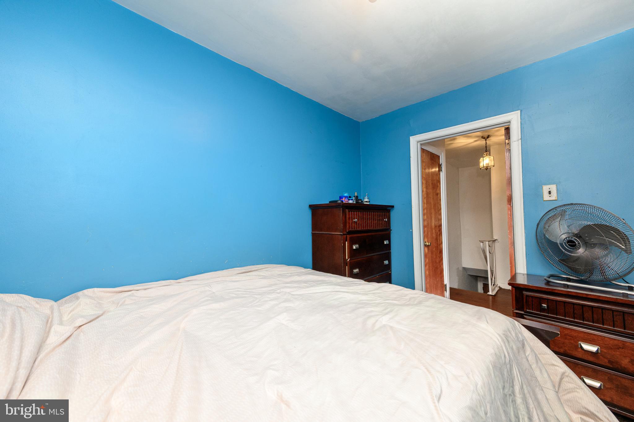 268 Hampden Road Upper Darby, PA 19082 - Photo 21 of 30 1st Bedroom or Office!