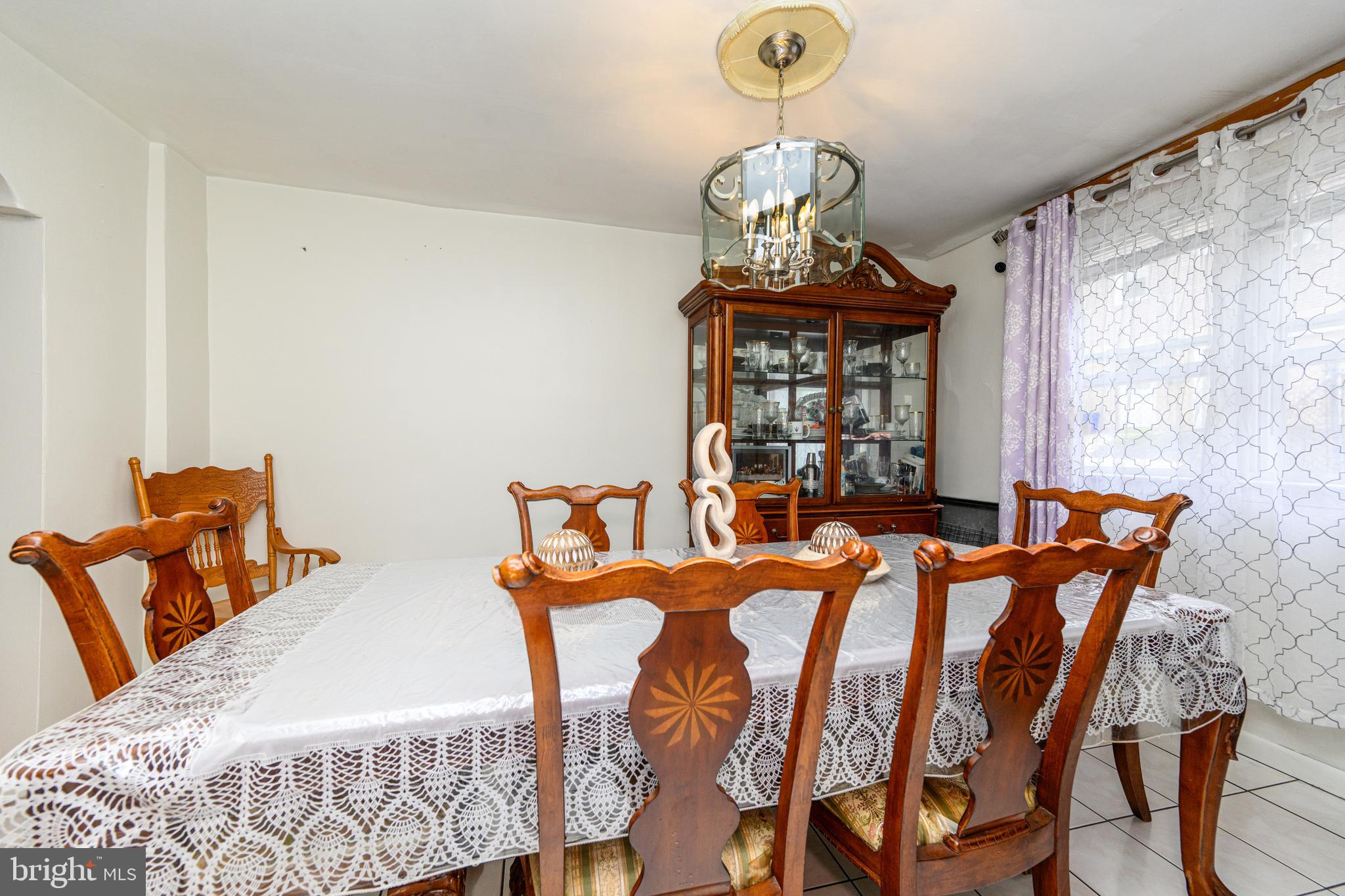 268 Hampden Road Upper Darby, PA 19082 - Photo 8 of 30