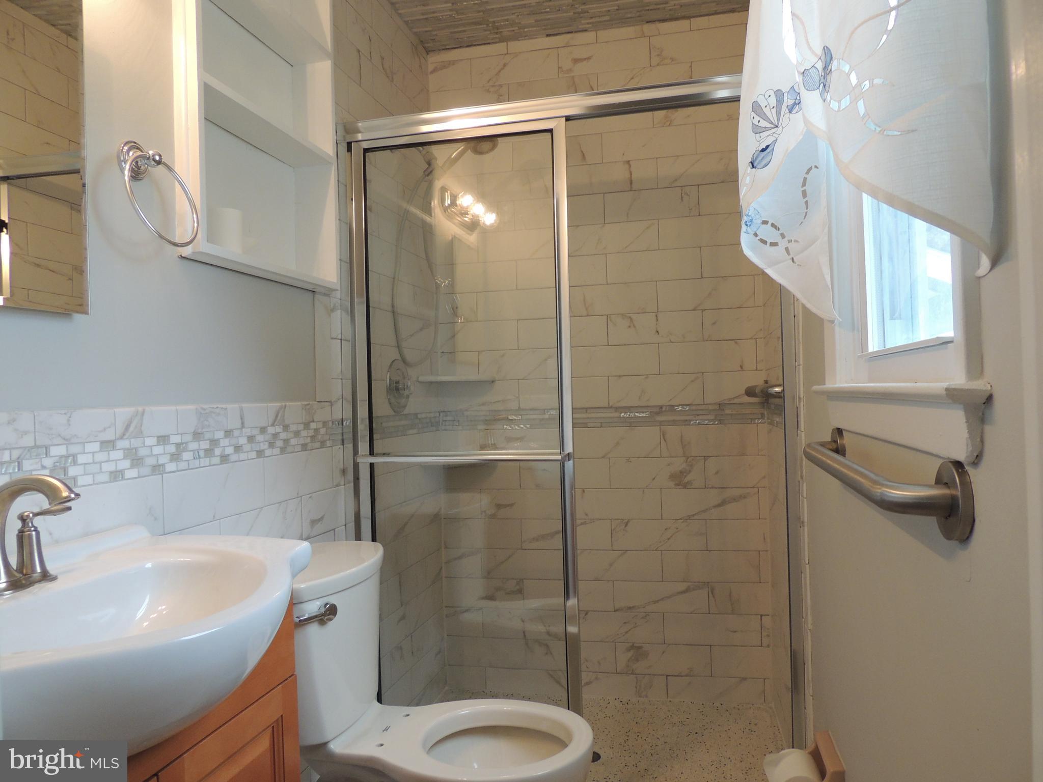 20 Kay Road Hamilton, NJ 08620 - Photo 11 of 13 Master bathroom