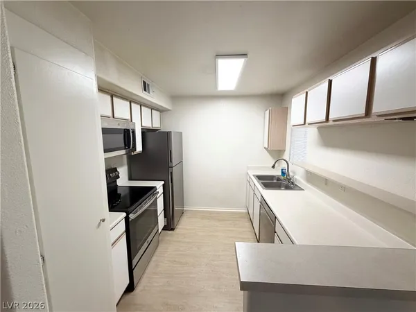 $1,140 | 2300 East Silverado Ranch Boulevard, Unit 2120, Las Vegas, NV 89123