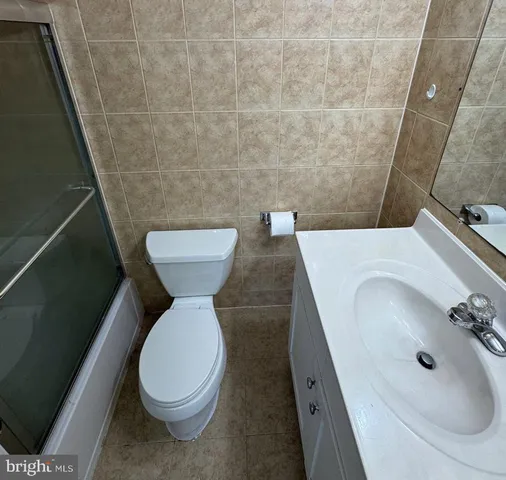 $2,200 | 1600 Renate Drive, Unit 302, Woodbridge, VA 22192