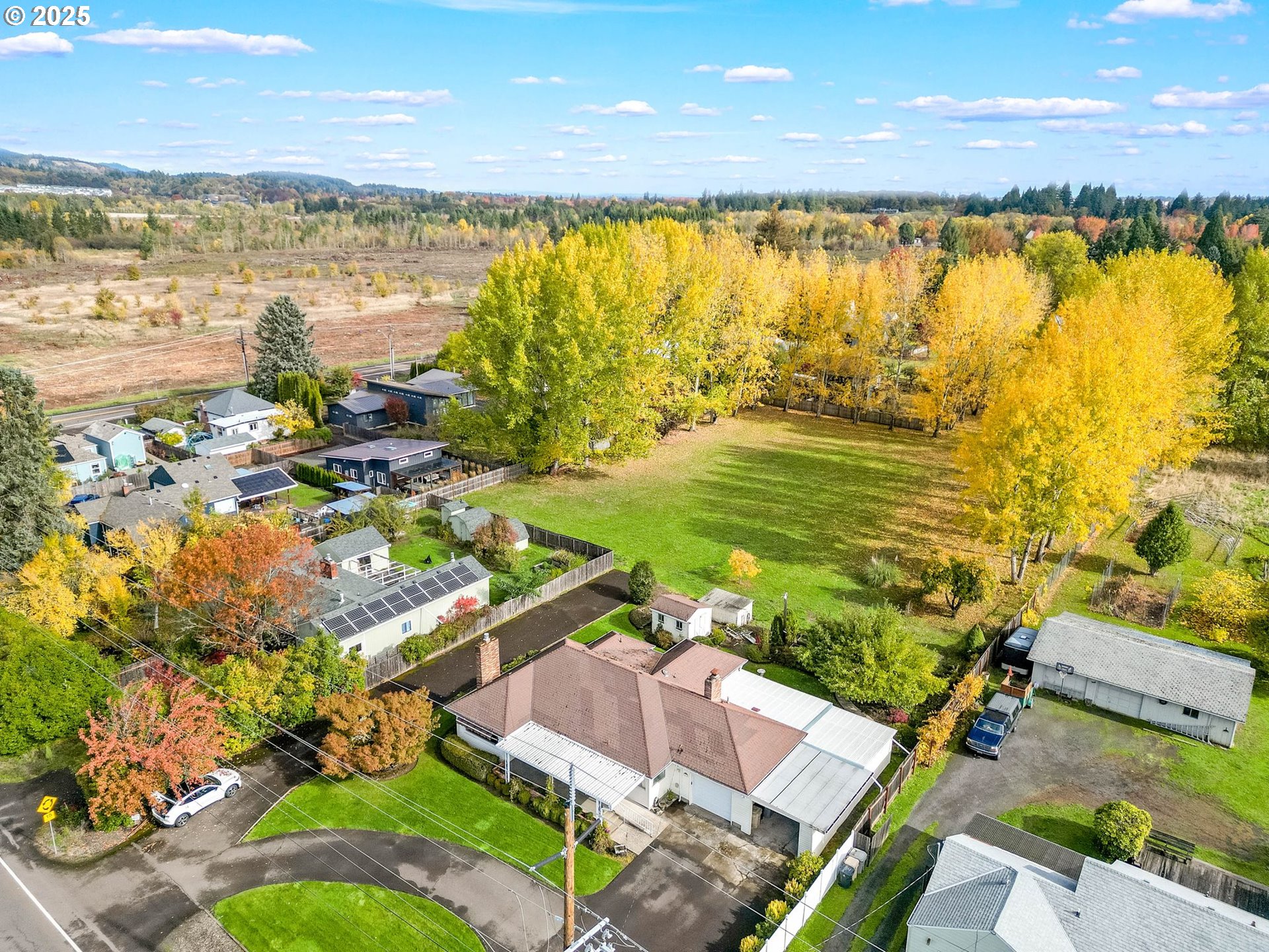 1045 Southwest 53rd Street Corvallis, OR 97333 - Photo 13 of 48 a view of a city with an ocean view