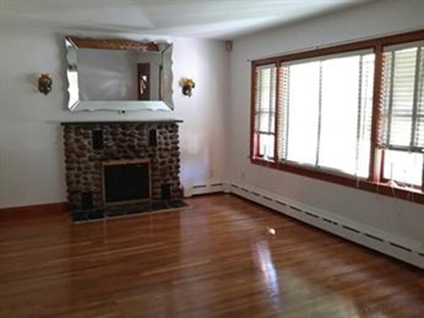 91 Davis Road Westport, MA 02790 - Photo 4 of 16 Gallery Image 4