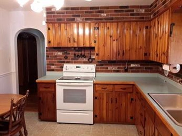 91 Davis Road Westport, MA 02790 - Photo 5 of 16 Gallery Image 5