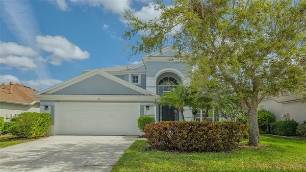 $579,900 | 6433 Blue Grosbeak Circle, Lakewood Ranch, FL 34202