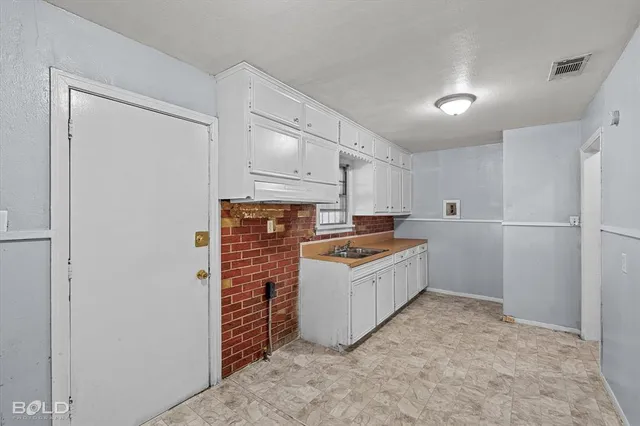 $1,000 | 2754 Lakehurst Avenue, Shreveport, LA 71108