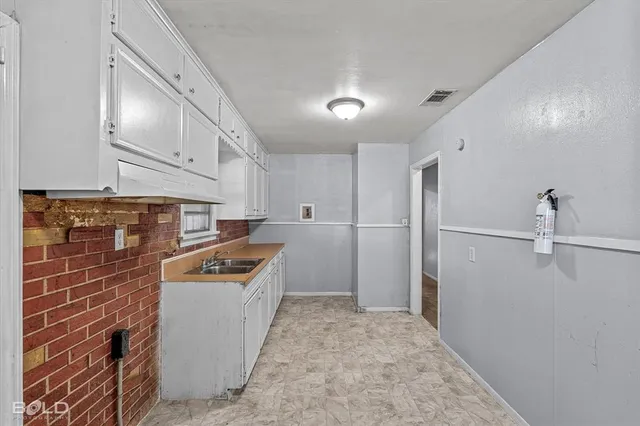 $1,000 | 2754 Lakehurst Avenue, Shreveport, LA 71108