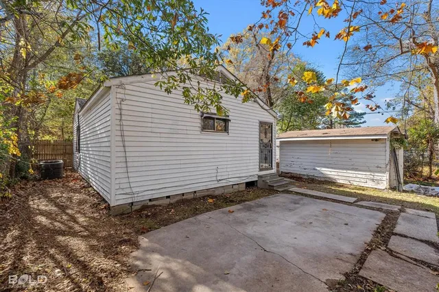 $1,000 | 2754 Lakehurst Avenue, Shreveport, LA 71108