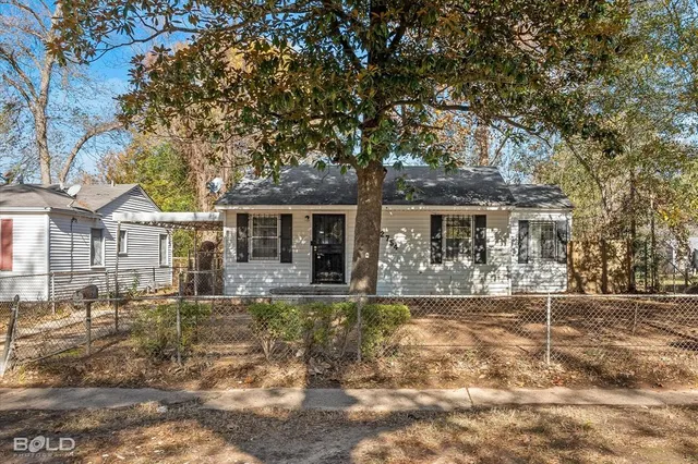 $1,000 | 2754 Lakehurst Avenue, Shreveport, LA 71108