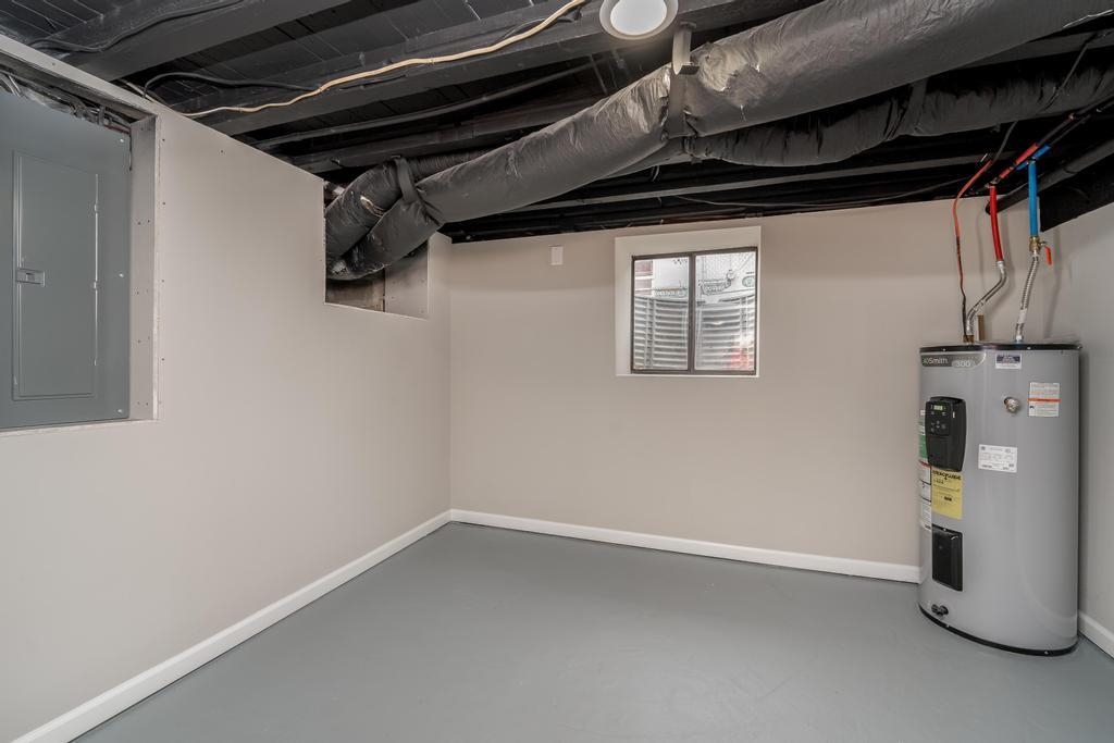 534 North Tracy Street Wichita, KS 67212 - Photo 25 of 36