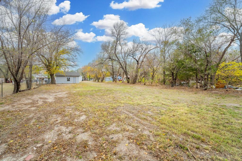534 North Tracy Street Wichita, KS 67212 - Photo 34 of 36