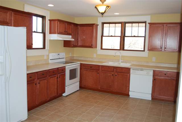 107 Mitchell Road Greenville, SC 29615 - Photo 4 of 14 Gallery Image 4
