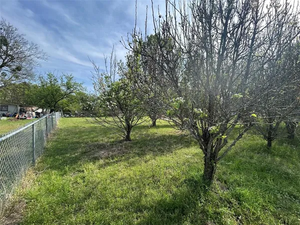 $110,000 | 232 Sacremento Boulevard, Seven Points, TX 75143