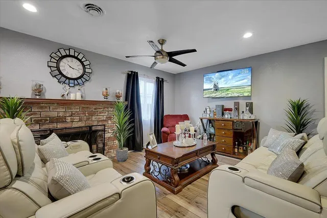 $369,650 | 5270 Aspen Way, Olivehurst, CA 95961