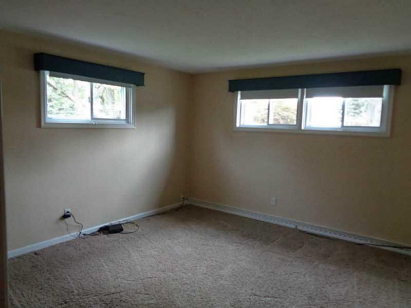 1025 Sundown Road Springfield, OH 45503 - Photo 4 of 23