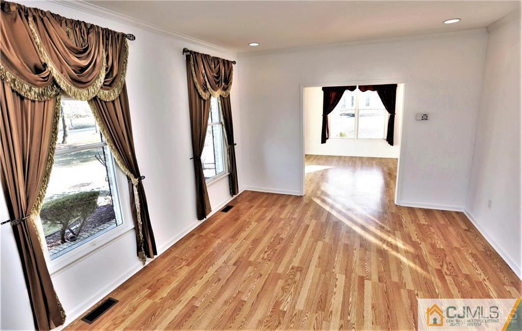 326 Culver Road Monmouth Junction, NJ 08852 - Photo 3 of 25 Gallery Image 3
