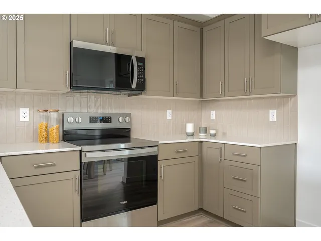 $349,900 | 8353 North Newman Avenue, Portland, OR 97203