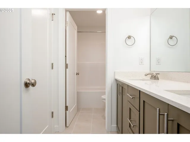 $349,900 | 8353 North Newman Avenue, Portland, OR 97203