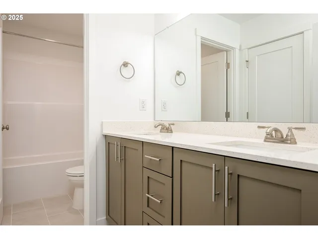 $349,900 | 8353 North Newman Avenue, Portland, OR 97203