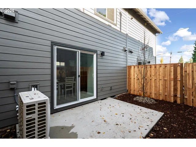 $349,900 | 8353 North Newman Avenue, Portland, OR 97203