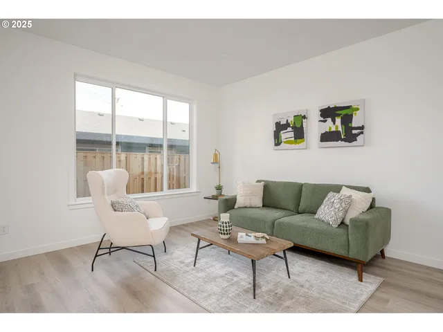 $349,900 | 8353 North Newman Avenue, Portland, OR 97203