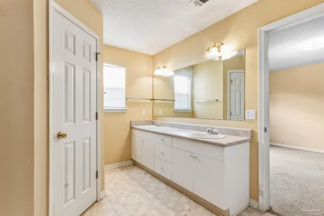 $200,000 | 521 Desert Oak Drive, Pensacola, FL 32514