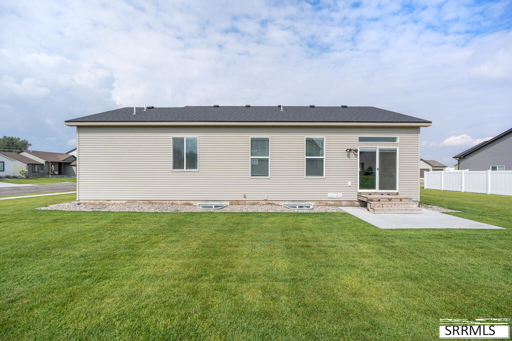 3187 Riata Lane Ammon, ID 83406 - Photo 8 of 46 Gallery Image 8