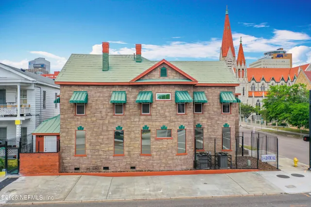 $3,200 | 138 East Duval Street, Jacksonville, FL 32202