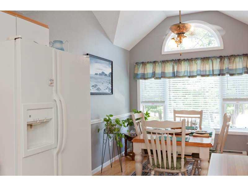 9 Cascade Road, Unit C8 Old Orchard Beach, ME 04064 - Photo 14 of 35 Dining Room.