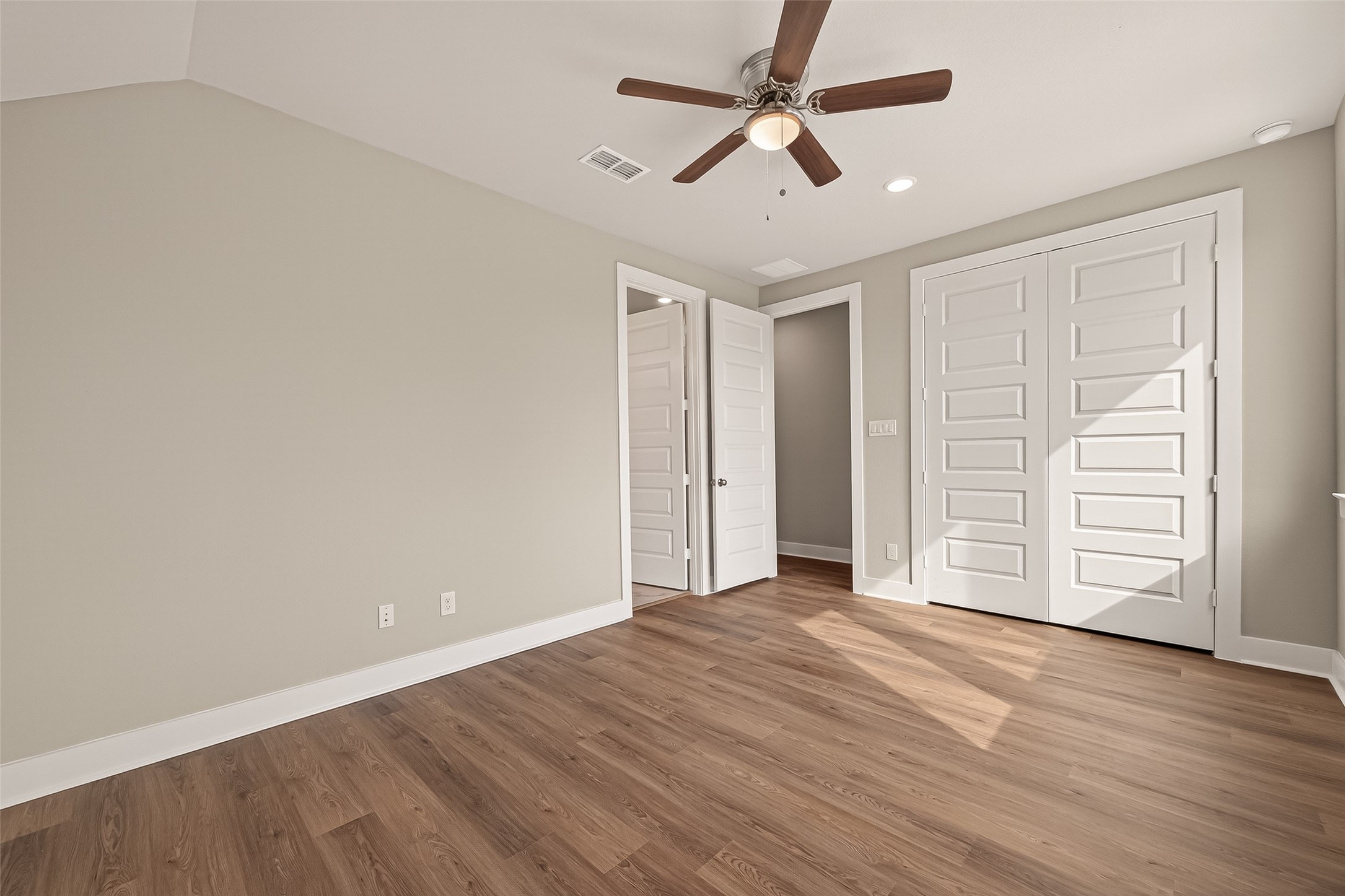 1504 Hussion Street Houston, TX 77003 - Photo 24 of 47