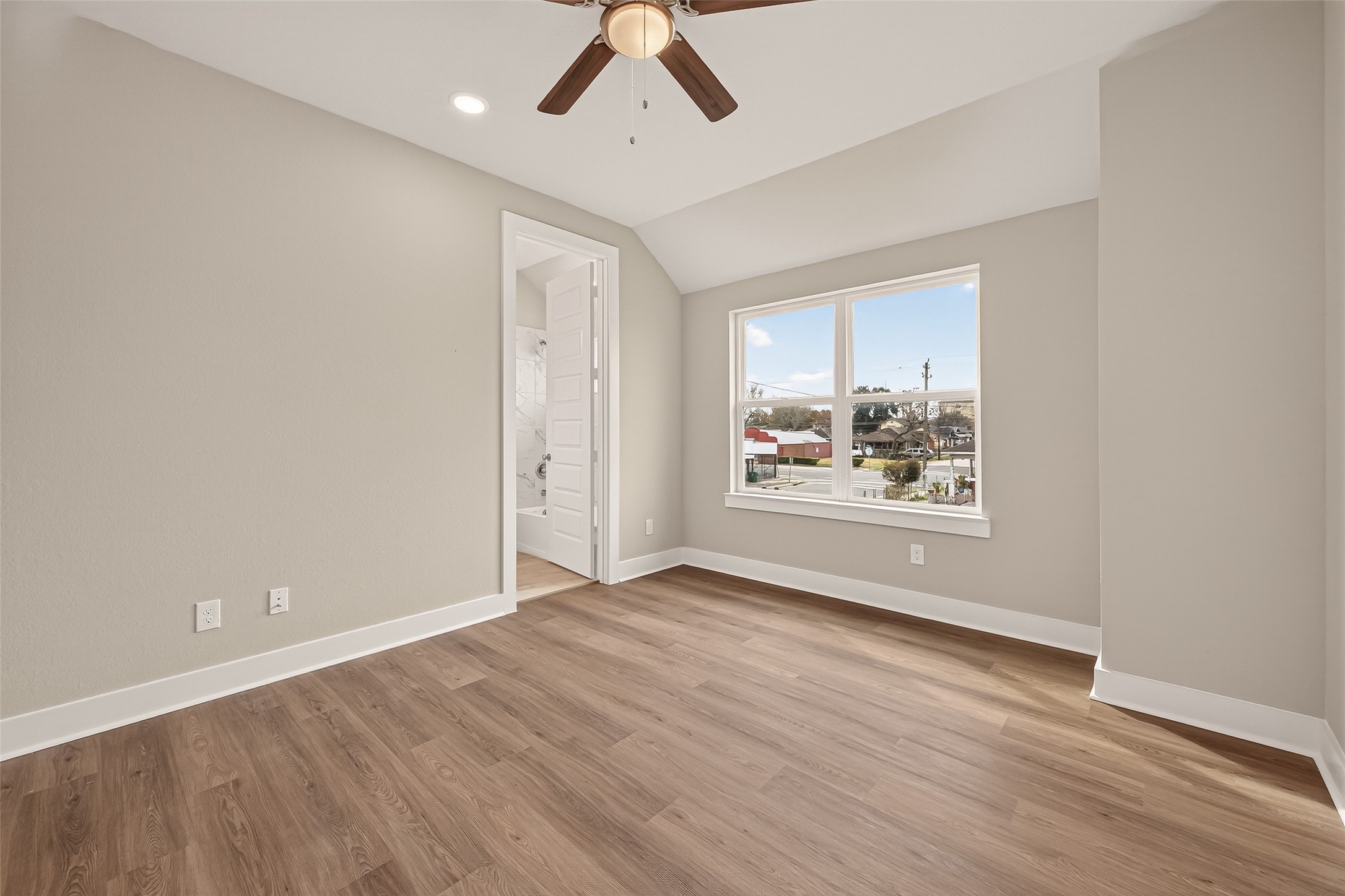 1504 Hussion Street Houston, TX 77003 - Photo 29 of 47