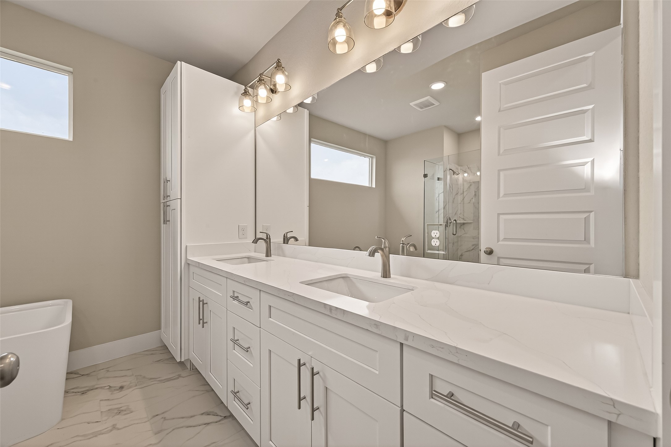 1504 Hussion Street Houston, TX 77003 - Photo 38 of 47