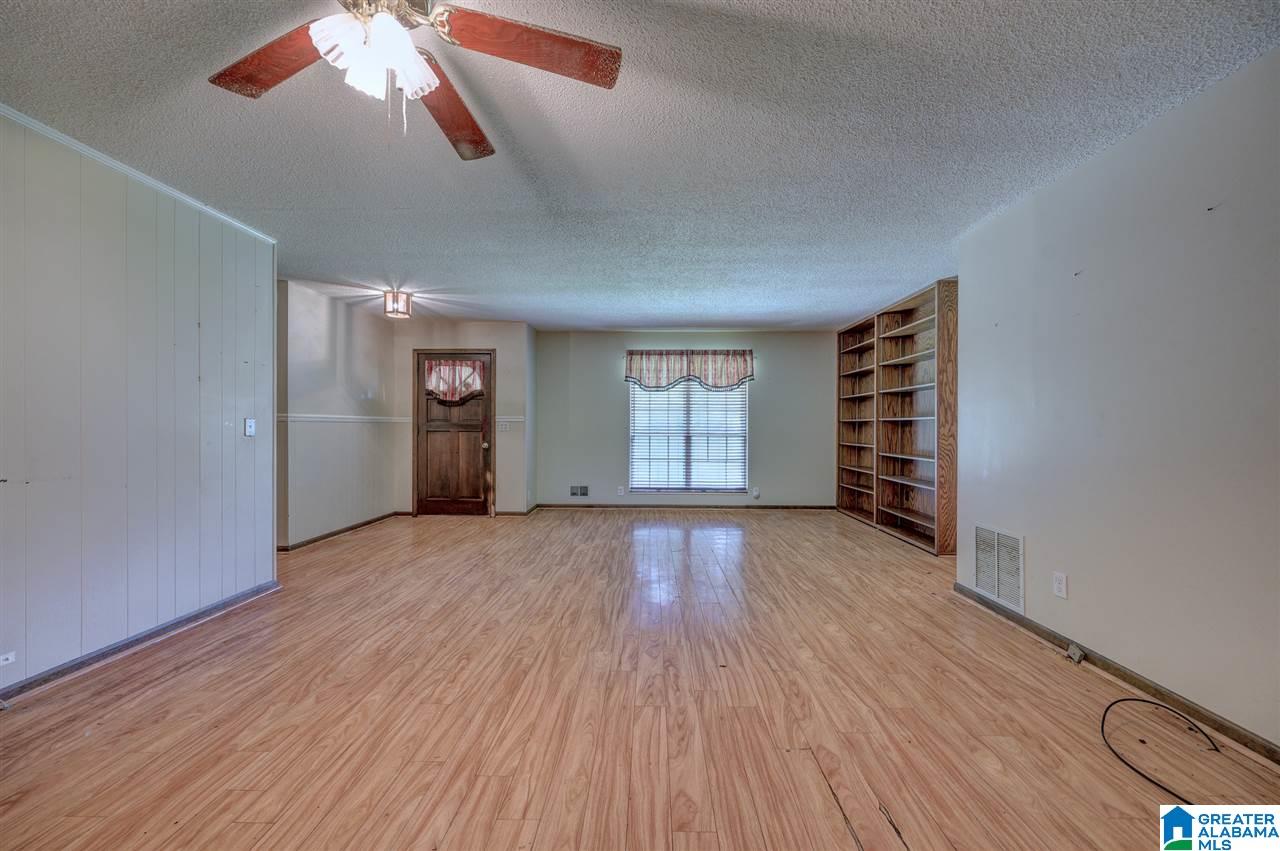 216 5th Way Pleasant Grove, AL 35127 - Photo 2 of 20