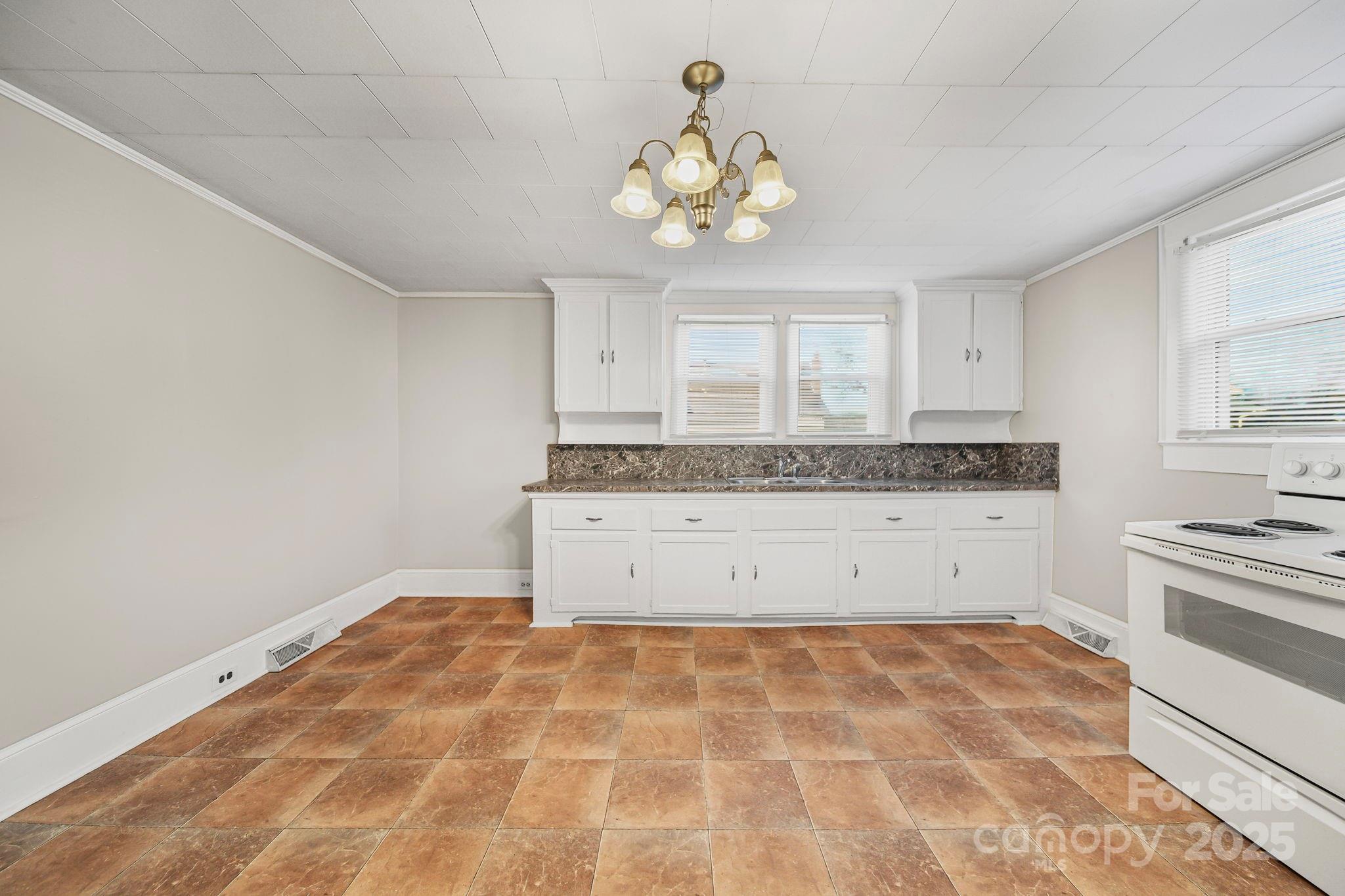 526 Graham Street Albemarle, NC 28001 - Photo 13 of 28