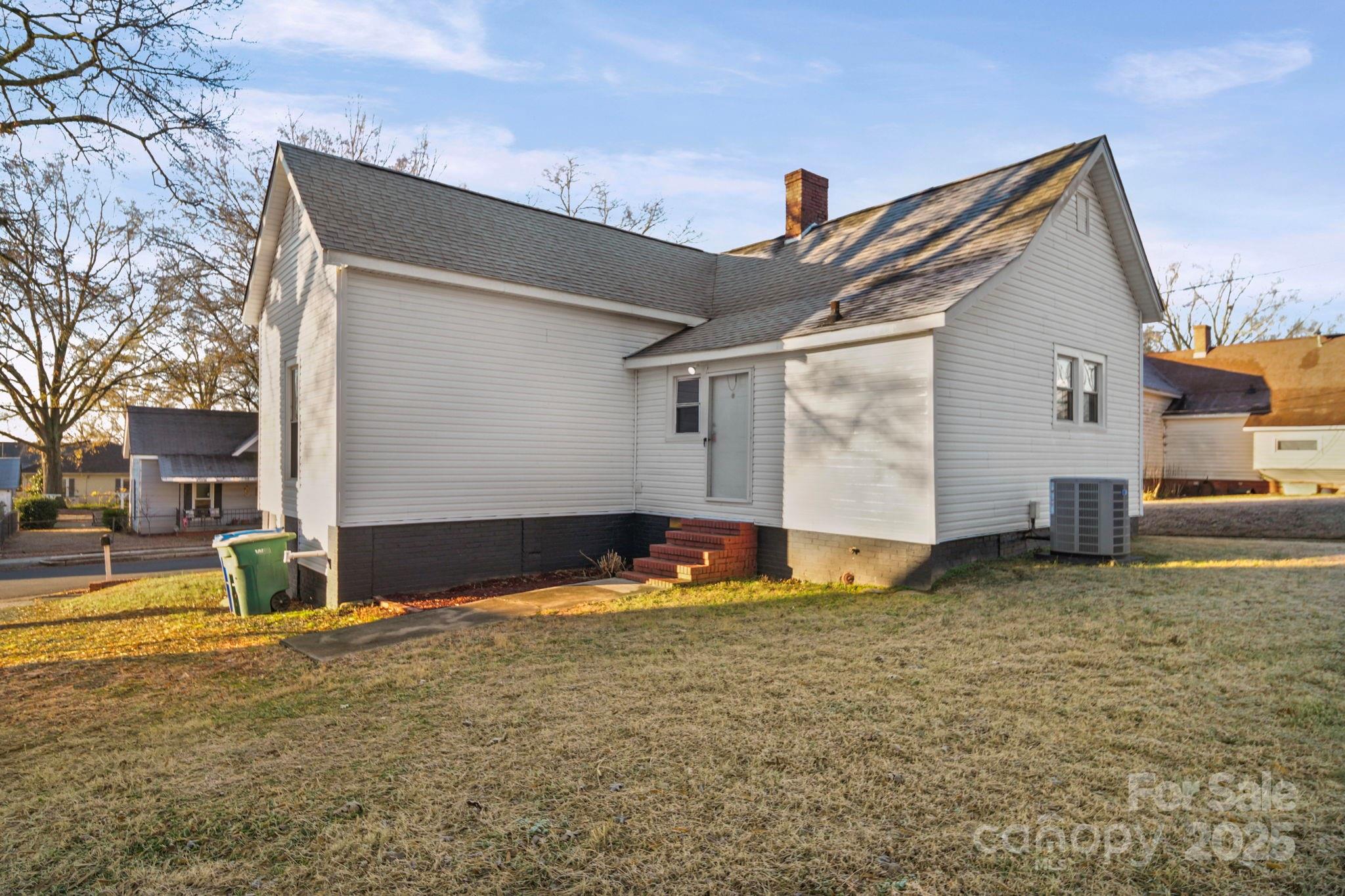 526 Graham Street Albemarle, NC 28001 - Photo 6 of 28