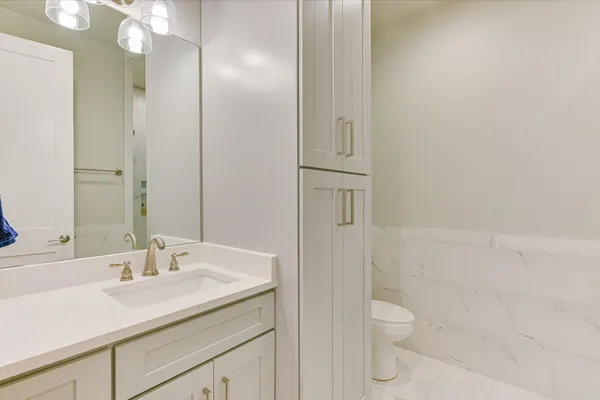 $2,800 | 2308 Kellie Brooke Road, Unit 13, Spicewood, TX 78669