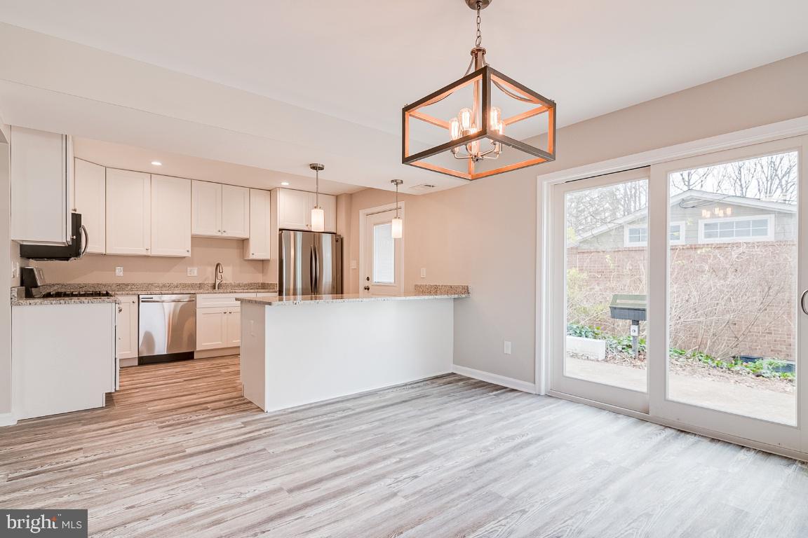 8601 Parliament Drive Springfield, VA 22151 - Photo 2 of 28