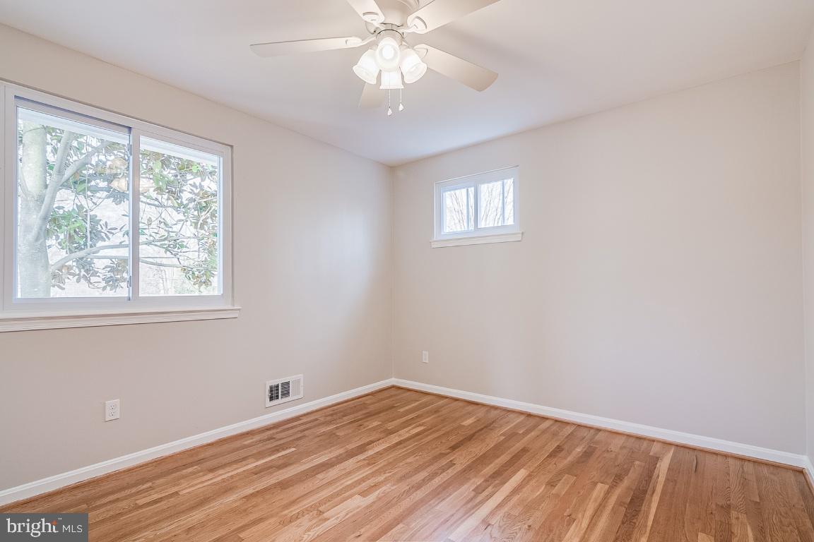 8601 Parliament Drive Springfield, VA 22151 - Photo 12 of 28