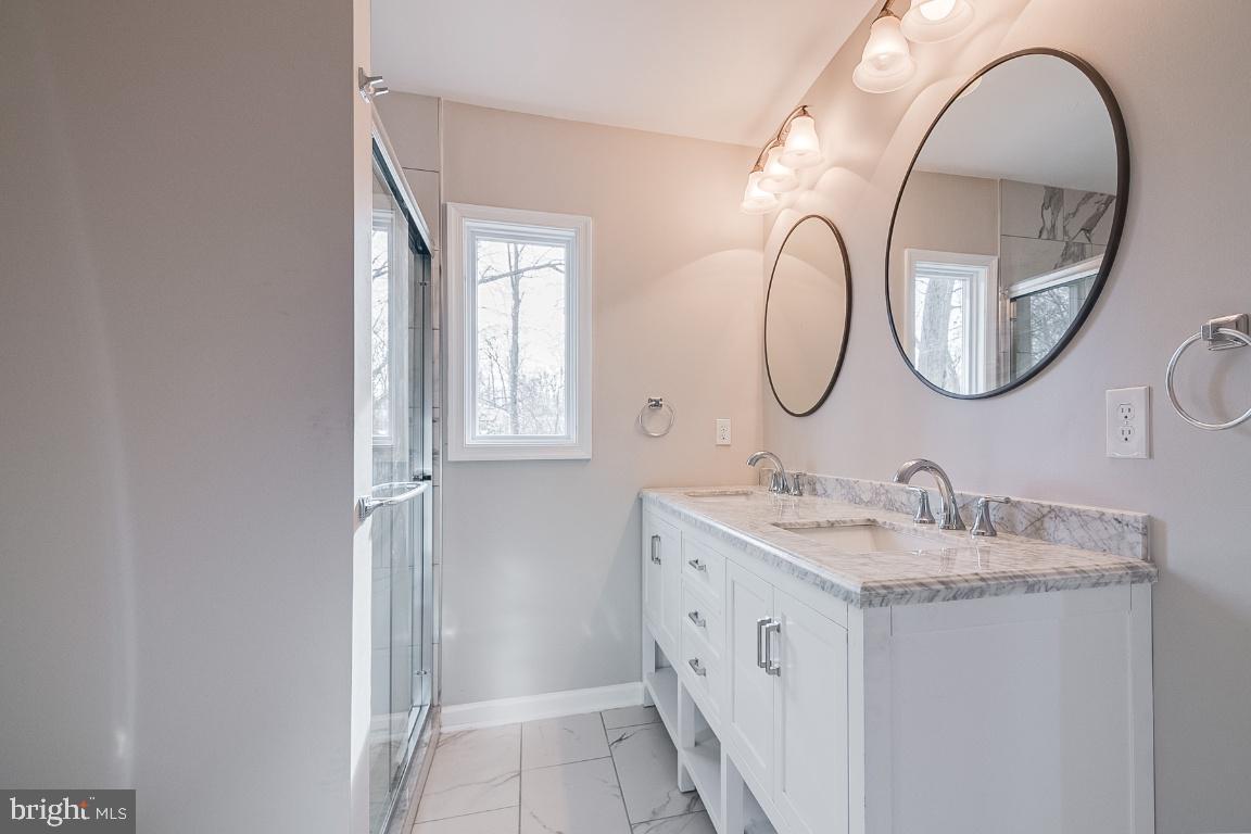 8601 Parliament Drive Springfield, VA 22151 - Photo 17 of 28