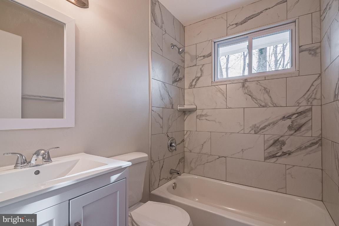 8601 Parliament Drive Springfield, VA 22151 - Photo 23 of 28